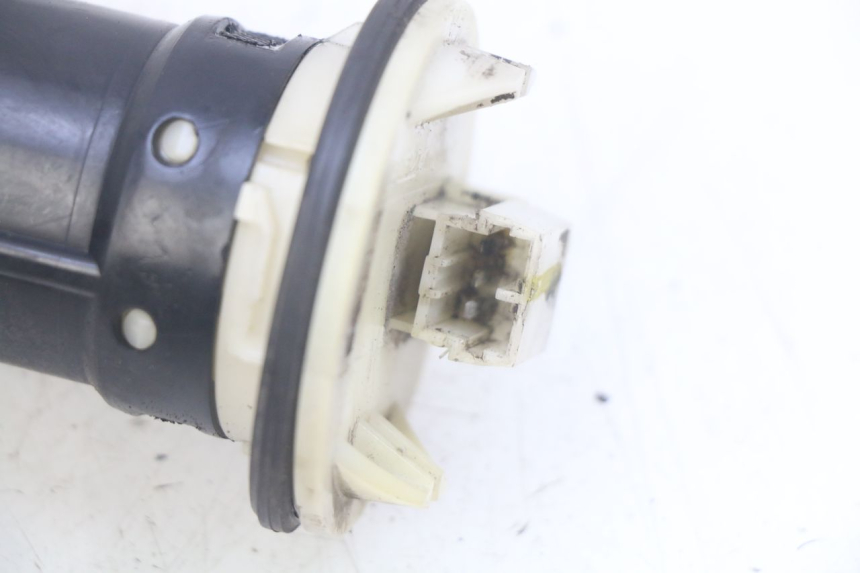 photo de INDICATORE LIVELLO CARBURANTE PIAGGIO XEVO - X EVO 125 (2007 - 2017) - Primo piano tecnico