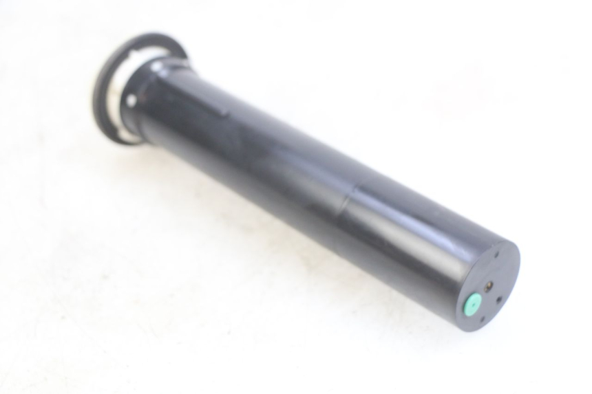 photo de INDICATORE LIVELLO CARBURANTE PIAGGIO XEVO - X EVO 125 (2007 - 2017) - Altra angolazione