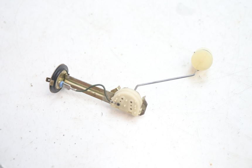 photo de SERBATOIO GALLEGGIANTE YAMAHA YP MAJESTY 125 (2002 - 2006) - Stato della superficie e materiale