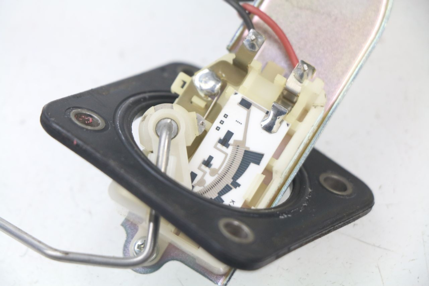 photo de Livello serbatoio carburante KAWASAKI Z ABS 750 (2007 - 2013) - Primo piano tecnico
