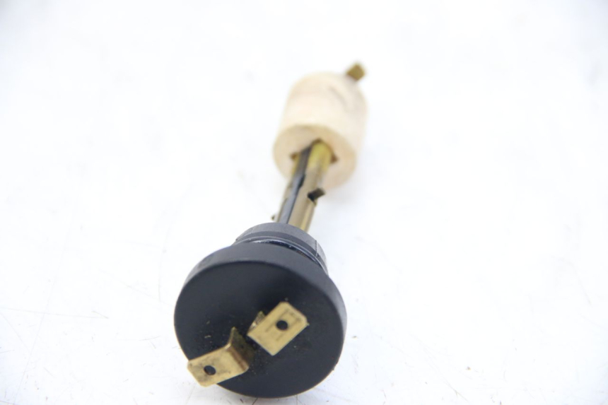 photo de INDICATORE LIVELLO OLIO MBK BOOSTER SPIRIT 50 (2004 - 2017) - Zoom sullo stato d'uso