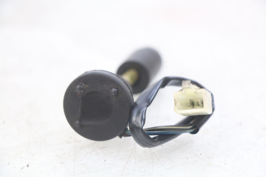 photo de LIVELLO OLIO SERBATOIO KEEWAY F-ACT FACT 50 (2006 - 2011) - Zoom sullo stato d'uso