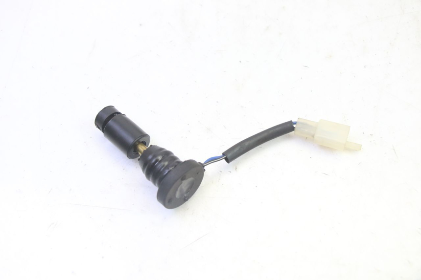 photo de LIVELLO OLIO SERBATOIO PEUGEOT KISBEE 2T 50 (2010 - 2017) - Zoom sullo stato d'uso