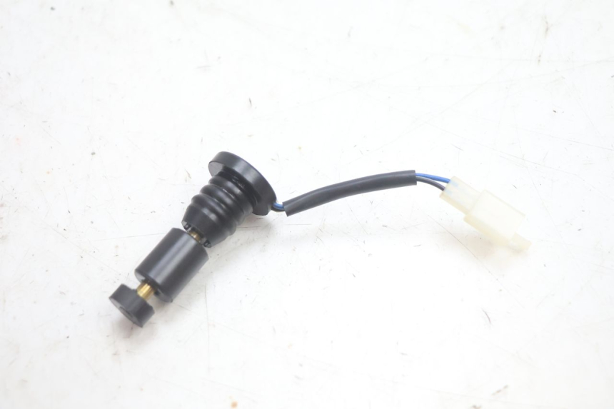 photo de LIVELLO OLIO SERBATOIO PEUGEOT KISBEE 2T 50 (2010 - 2017) - Vista principale