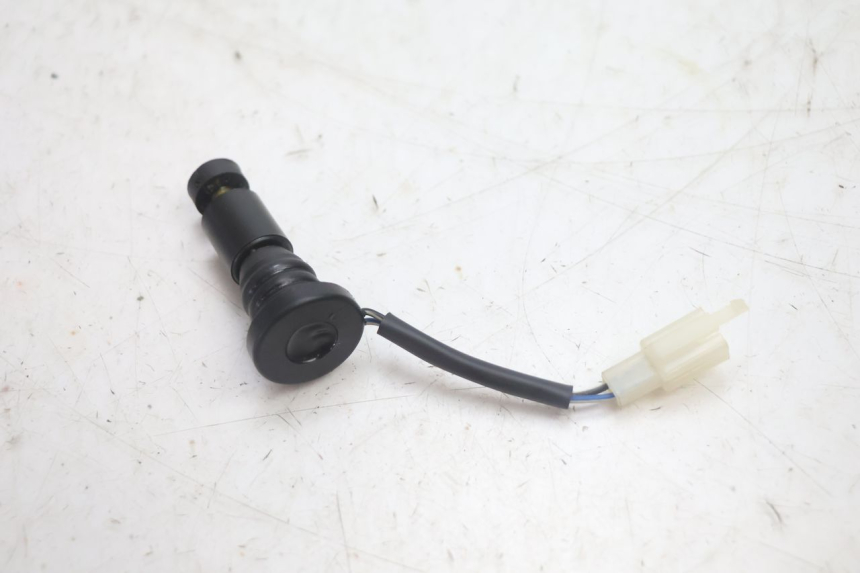 photo de LIVELLO OLIO SERBATOIO PEUGEOT KISBEE 2T 50 (2010 - 2017) - Altra angolazione