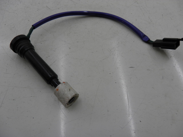 photo de Livello dell'olio nel serbatoio KYMCO SPACER 50 (1998 - 2009) - Altra angolazione