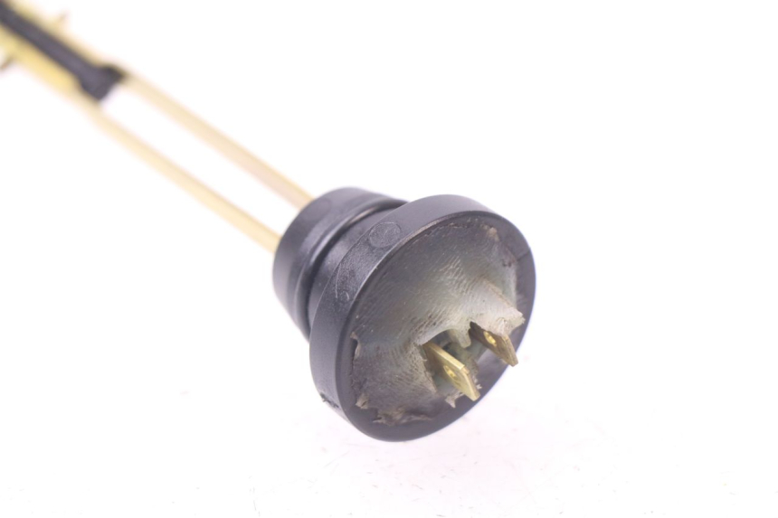 photo de LIVELLO OLIO SERBATOIO PEUGEOT LUDIX 50 (2008 - 2017) - Zoom sullo stato d'uso