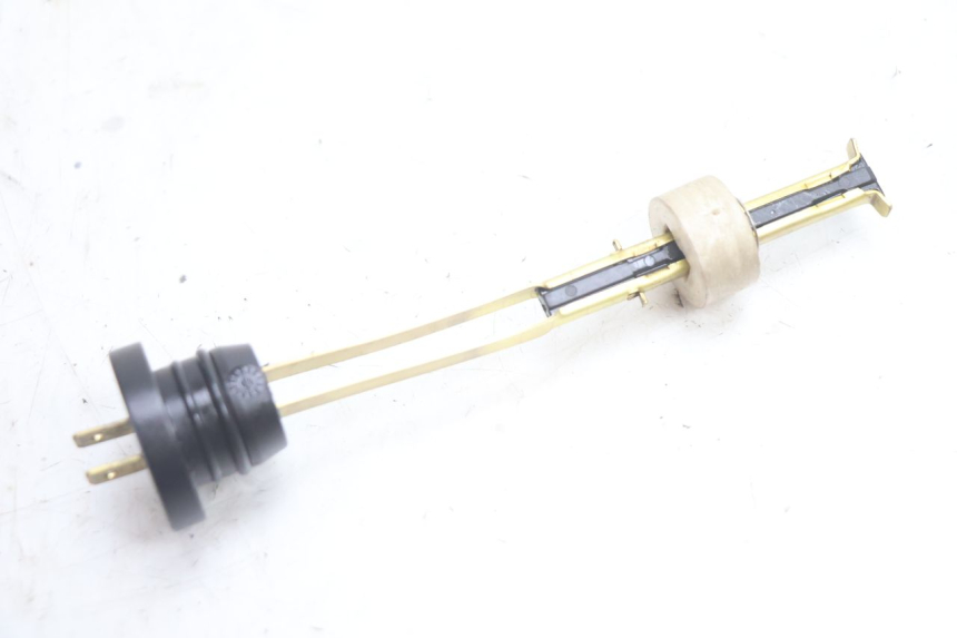 photo de LIVELLO OLIO SERBATOIO PEUGEOT LUDIX SNAKE 2T 50 (2004 - 2014) - Zoom sullo stato d'uso