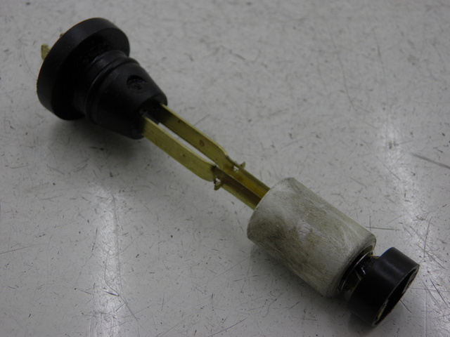 photo de Livello dell'olio nel serbatoio MBK MACH G LC 50 (2002) - Vista principale