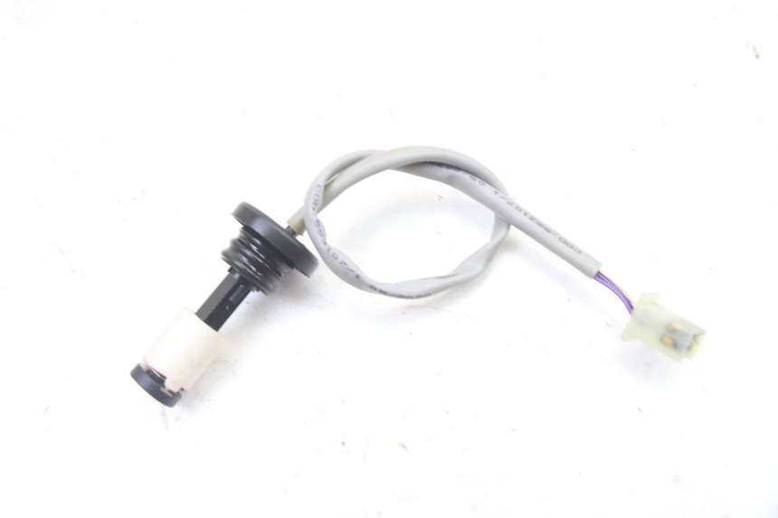 photo de SERBATOIO OLIO GALLEGGIANTE PIAGGIO NRG POWER PUREJET 50 (2018 - 2021) - Zoom sullo stato d'uso