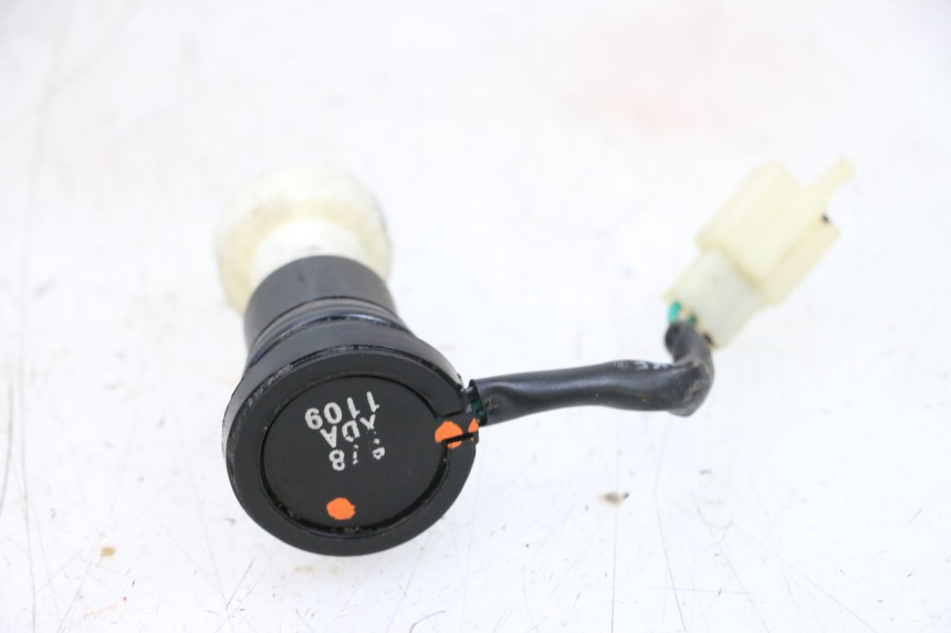 photo de SERBATOIO OLIO GALLEGGIANTE SYM ORBIT 2 50 (2008 - 2014) - Zoom sullo stato d'uso