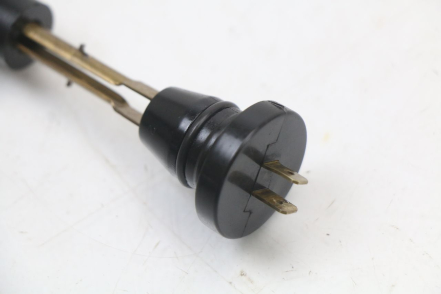 photo de Livello dell'olio nel serbatoio MBK OVETTO ONE 2T 50 (2013 - 2017) - Altra angolazione