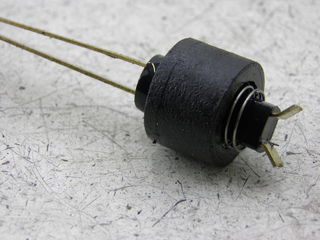 photo de Livello dell'olio nel serbatoio PEUGEOT CITYSTAR 50 (2014 - 2015) - Zoom sullo stato d'uso