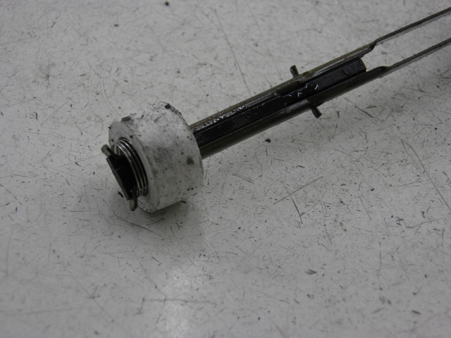 photo de Livello dell'olio nel serbatoio PEUGEOT ELYSEO 50 (2002 - 2004) - Dettaglio del componente