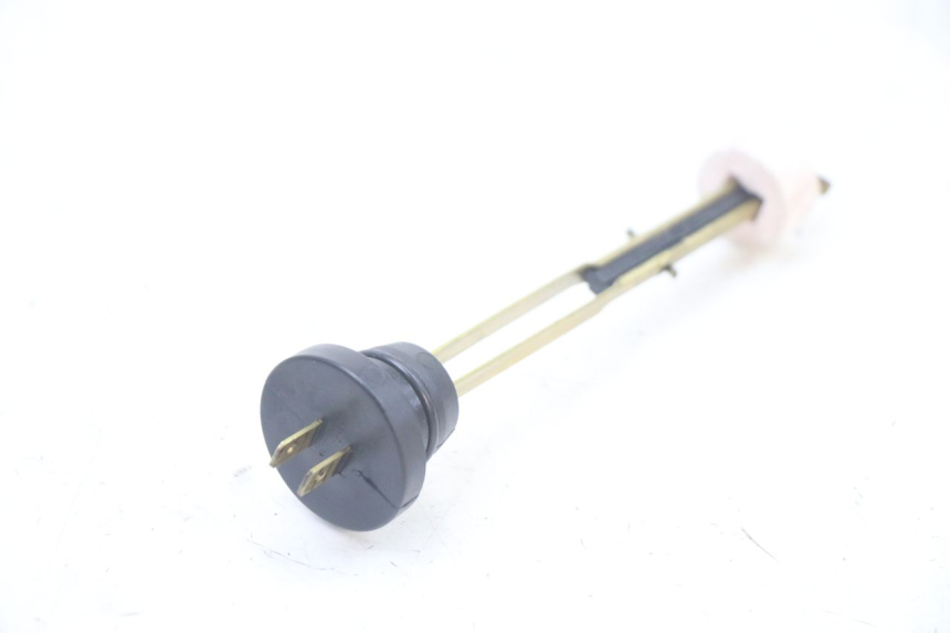 photo de Livello dell'olio nel serbatoio PEUGEOT TREKKER TKR 50 (2005 - 2014) - Zoom sullo stato d'uso