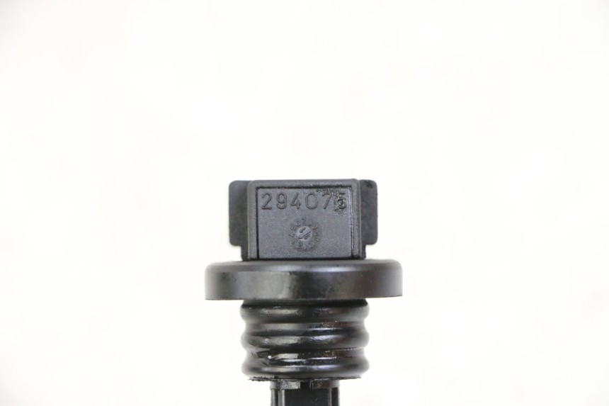 photo de LIVELLO OLIO SERBATOIO PIAGGIO VESPA S 2T 50 (2007 - 2014) - Zoom sullo stato d'uso