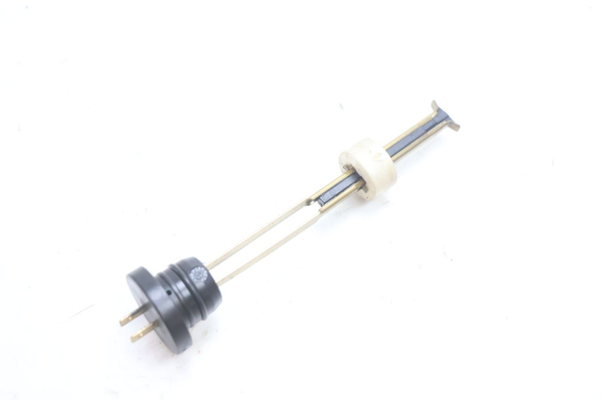 photo de LIVELLO DELL'OLIO NEL SERBATOIO PEUGEOT SPEEDFIGHT 2 AC 50 (2000 - 2009) - Vista principale