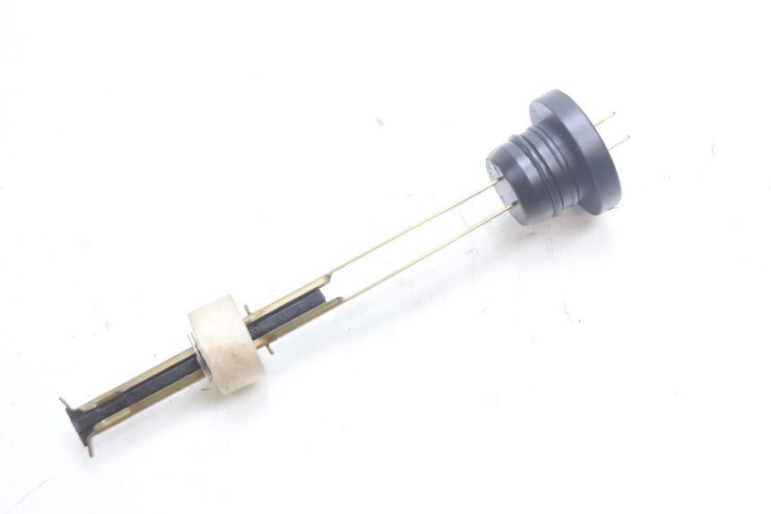 photo de LIVELLO DELL'OLIO NEL SERBATOIO PEUGEOT SPEEDFIGHT 2 AC 50 (2000 - 2009) - Zoom sullo stato d'uso