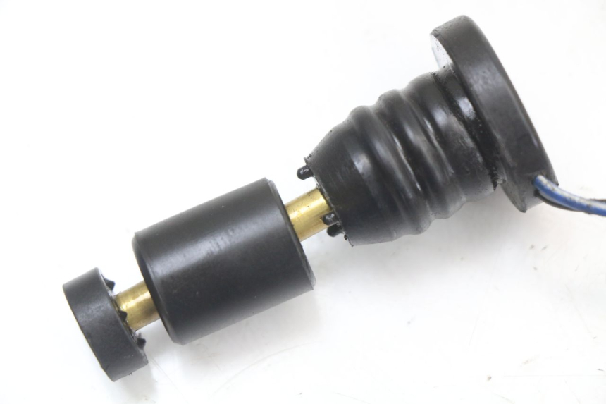 photo de SERBATOIO OLIO GALLEGGIANTE PEUGEOT STREETZONE I 2T 50 (2018 - 2020) - Zoom sullo stato d'uso