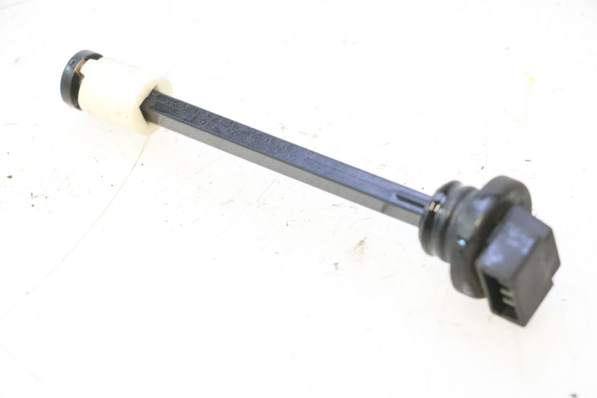photo de LIVELLO OLIO SERBATOIO PIAGGIO VESPA LX 2T 50 (2005 - 2013) - Altra angolazione
