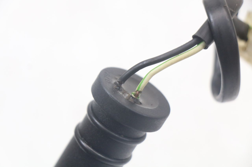 photo de LIVELLO OLIO SERBATOIO PEUGEOT XP6 50 (1997 - 2003) - Altra angolazione