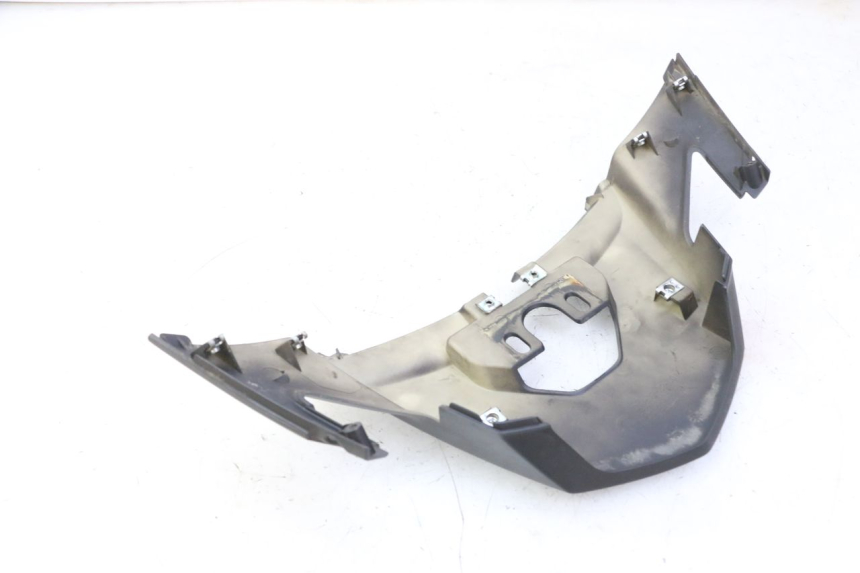 photo de CARENA POSTERIORE CONGIUNZIONE QUADRO 4 4D 350 (2015 - 2018) - Zoom sullo stato d'uso