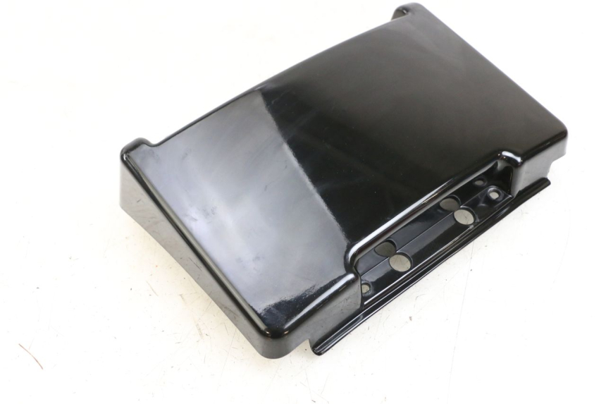 photo de Giunzione carenatura posteriore E-MAX 80L 1 (2011 - 2014) - Altra angolazione