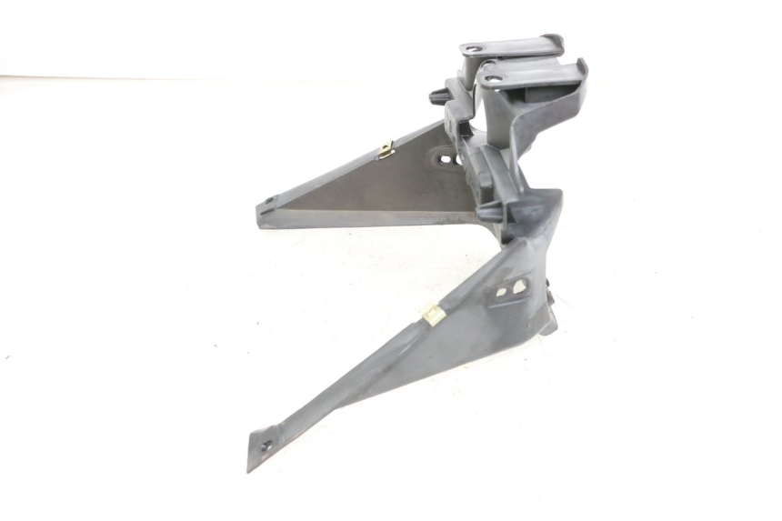 photo de GIUNZIONE PARAFANGO POSTERIORE KYMCO AGILITY 4T 50 (2005 - 2018) - Zoom sullo stato d'uso