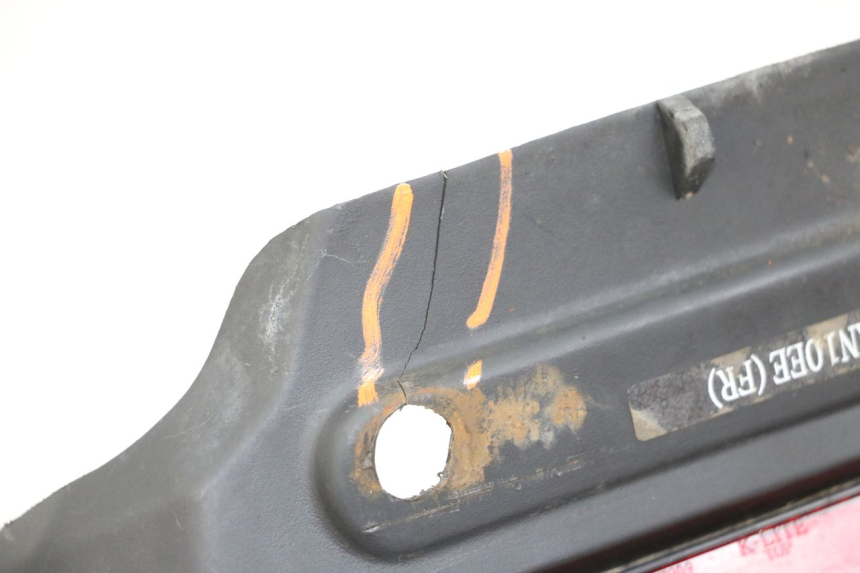 photo de GIUNZIONE PARAFANGO POSTERIORE KYMCO AGILITY 4T 50 (2018 - 2022) - Primo piano tecnico