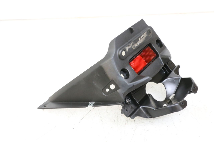 photo de GIUNZIONE PARAFANGO POSTERIORE KYMCO AGILITY 4T 50 (2018 - 2022) - Dettaglio del componente