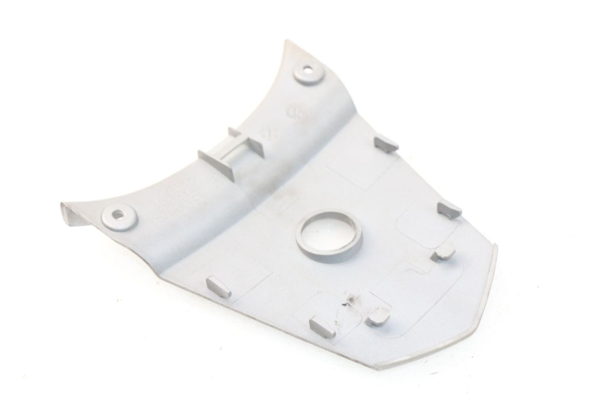 photo de Giunzione carenatura posteriore KYMCO AGILITY CITY 4T 50 (2008 - 2016) - Dettaglio del componente