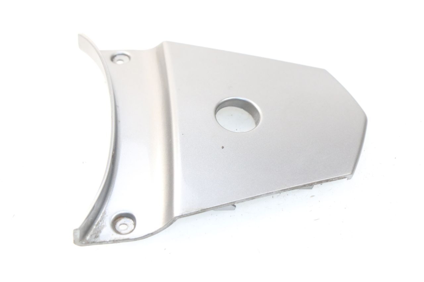 photo de Giunzione carenatura posteriore KYMCO AGILITY CITY 4T 50 (2008 - 2016) - Zoom sullo stato d'uso