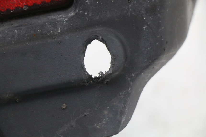 photo de GIUNZIONE PARAFANGO POSTERIORE KYMCO AGILITY FR 2T 50 (2012 - 2017) - Stato della superficie e materiale