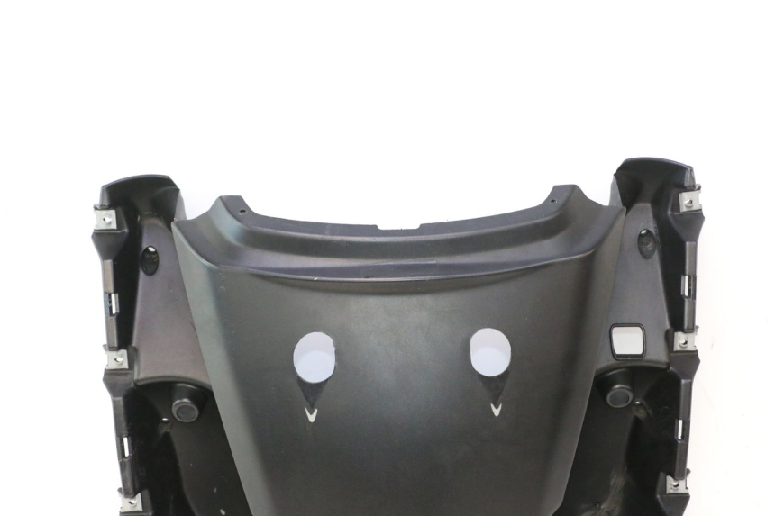 photo de Giunzione carenatura posteriore APRILIA ATLANTIC S 125 (2010 - 2013) - Zoom sullo stato d'uso