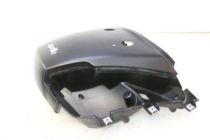 photo de Giunzione carenatura posteriore APRILIA ATLANTIC S 125 (2010 - 2013) - Primo piano tecnico