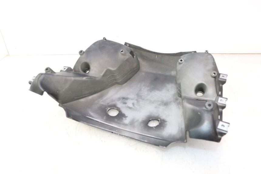 photo de Giunzione carenatura posteriore APRILIA ATLANTIC S 125 (2010 - 2013) - Stato della superficie e materiale