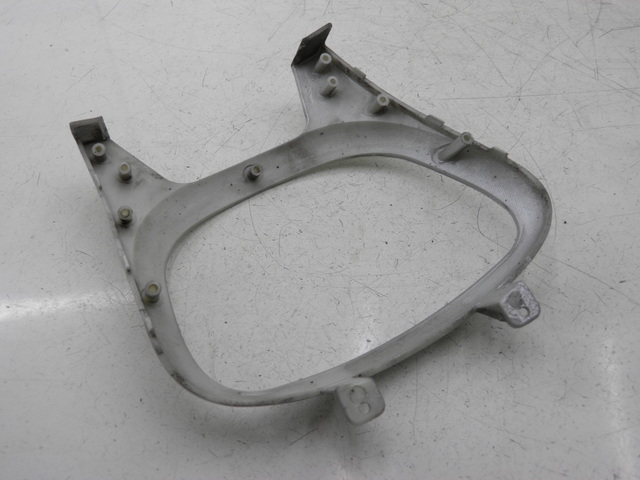 photo de Giunzione carenatura posteriore BENZHOU YY50QT31 VINTAGE 50 (2009 - 2012) - Zoom sullo stato d'uso