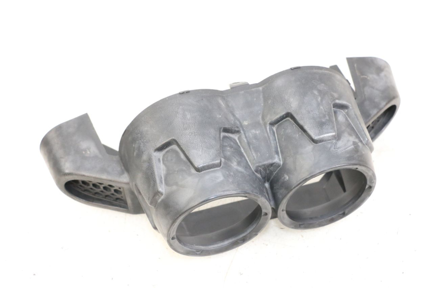 photo de Giunzione carenatura posteriore YAMAHA BW'S BWS 125 (2010 - 2013) - Dettaglio del componente