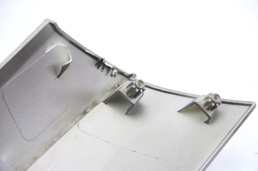 photo de GIUNZIONE PARAFANGO POSTERIORE PEUGEOT CITYSTAR 125 (2011 - 2017) - Ricambio usato controllato