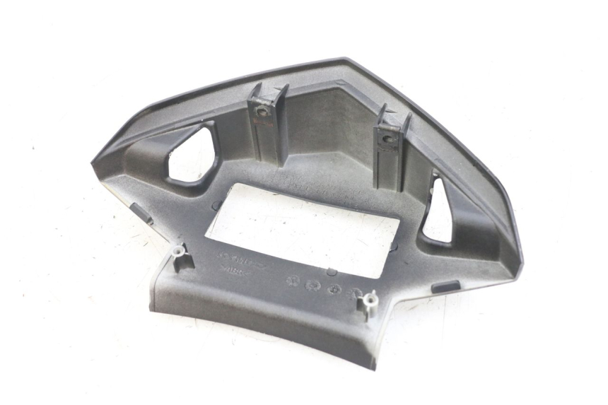 photo de GIUNZIONE PARAFANGO POSTERIORE KYMCO DINK 4T 50 (2007 - 2018) - Zoom sullo stato d'uso