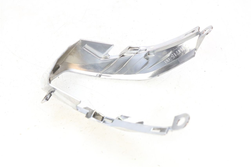 photo de GIUNZIONE PARAFANGO POSTERIORE YAMAHA D'ELIGHT DELIGHT 115 (2013 - 2017) - Dettaglio del componente