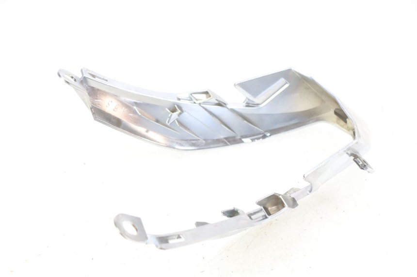 photo de GIUNZIONE PARAFANGO POSTERIORE YAMAHA D'ELIGHT DELIGHT 115 (2013 - 2017) - Zoom sullo stato d'uso