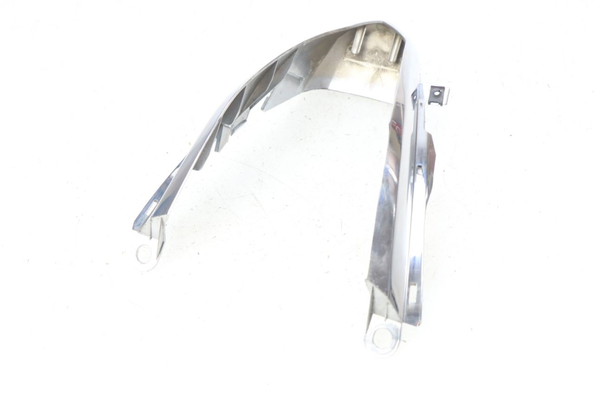 photo de GIUNZIONE PARAFANGO POSTERIORE YAMAHA D'ELIGHT DELIGHT 115 (2013 - 2017) - Primo piano tecnico