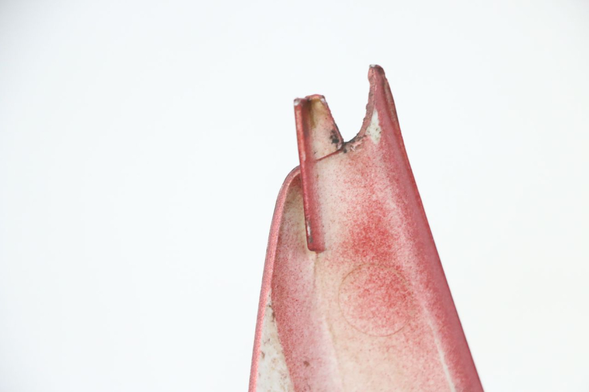 photo de CARENA POSTERIORE CONGIUNZIONE PEUGEOT ELYSTAR 125 (2002 - 2007) - Dettagli dei punti di fissaggio