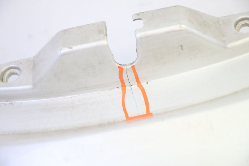 photo de GIUNZIONE PARAFANGO POSTERIORE PEUGEOT ELYSTAR 50 (2002 - 2014) - Dettagli dei punti di fissaggio