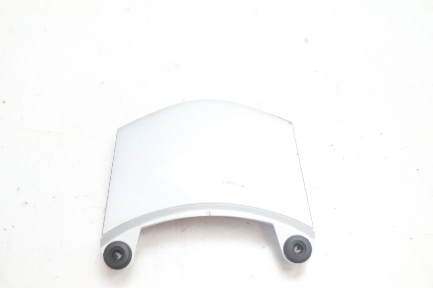 photo de Giunzione carenatura posteriore KAWASAKI ER-6 ER6 N 650 (2005 - 2009) - Zoom sullo stato d'uso