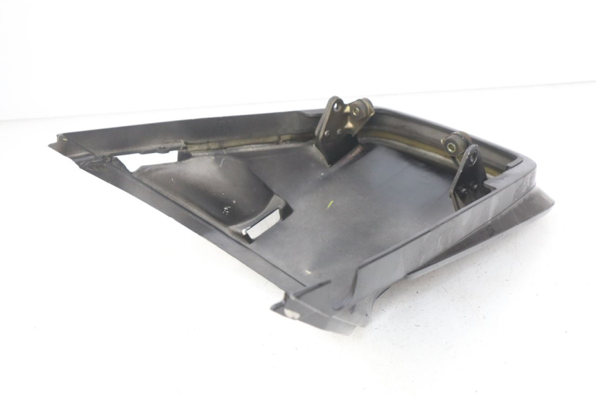 photo de GIUNZIONE PARAFANGO POSTERIORE YAMAHA FJ 3CX 1200 (1986 - 1996) - Zoom sullo stato d'uso