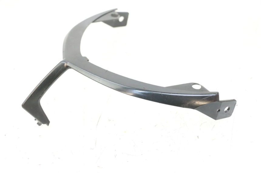 photo de CARENA POSTERIORE CONGIUNZIONE YAMAHA FZ1 FAZER 1000 (2007 - 2009) - Primo piano tecnico