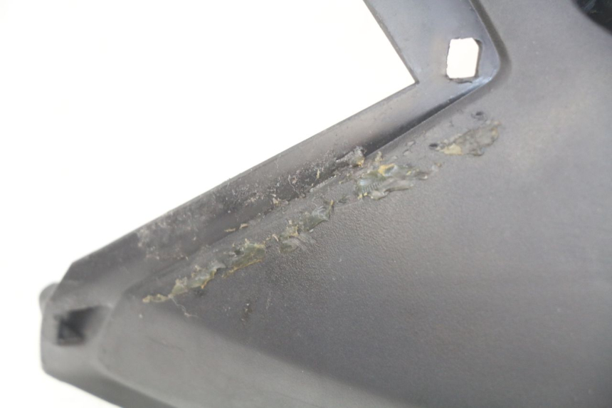 photo de GIUNZIONE PARAFANGO POSTERIORE TNT MOTOR GRIDO 2T 50 (2010 - 2019) - Primo piano tecnico