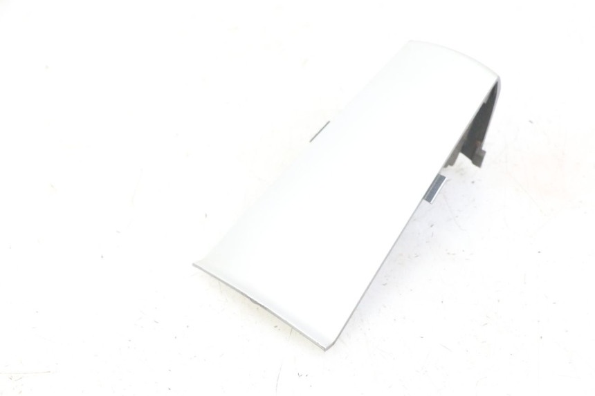 photo de CARENA POSTERIORE CONGIUNZIONE SUZUKI GS GSE 500 (2001 - 2003) - Altra angolazione